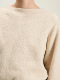 Bekijk Alles|Truien|Bellerose Deros Ronde Hals Trui Cream