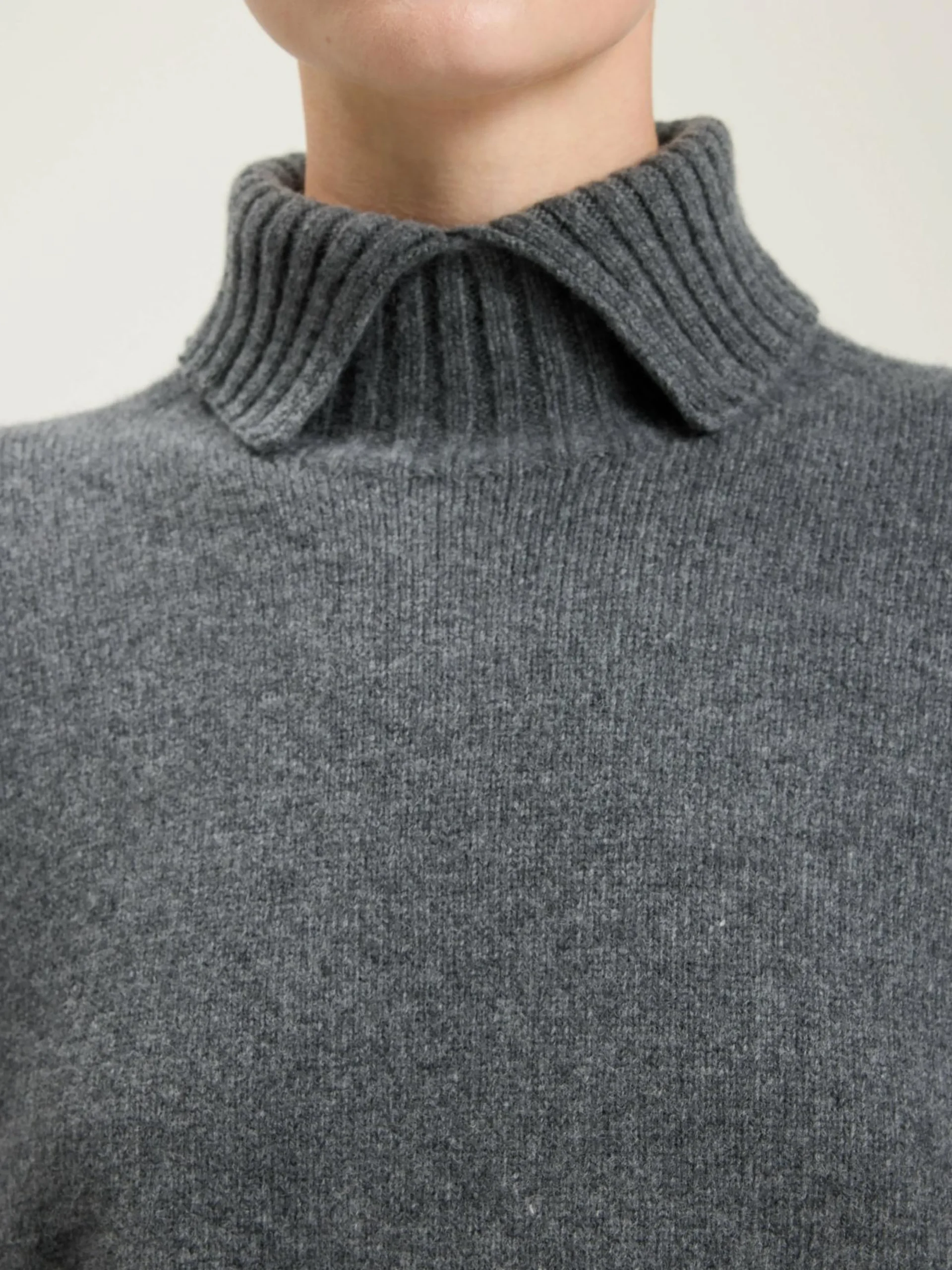 Truien|Nicholson & Nicholson Lulu High Neck Sweater