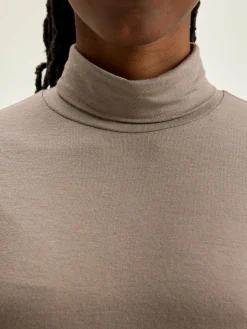 T-Shirts|Bellerose Vazo T-shirt Met Rolkraag Dust